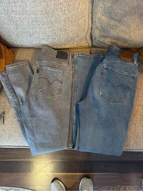 Bundle 2 pair Levi’s jeans, one grey, one blue denim, both size 29